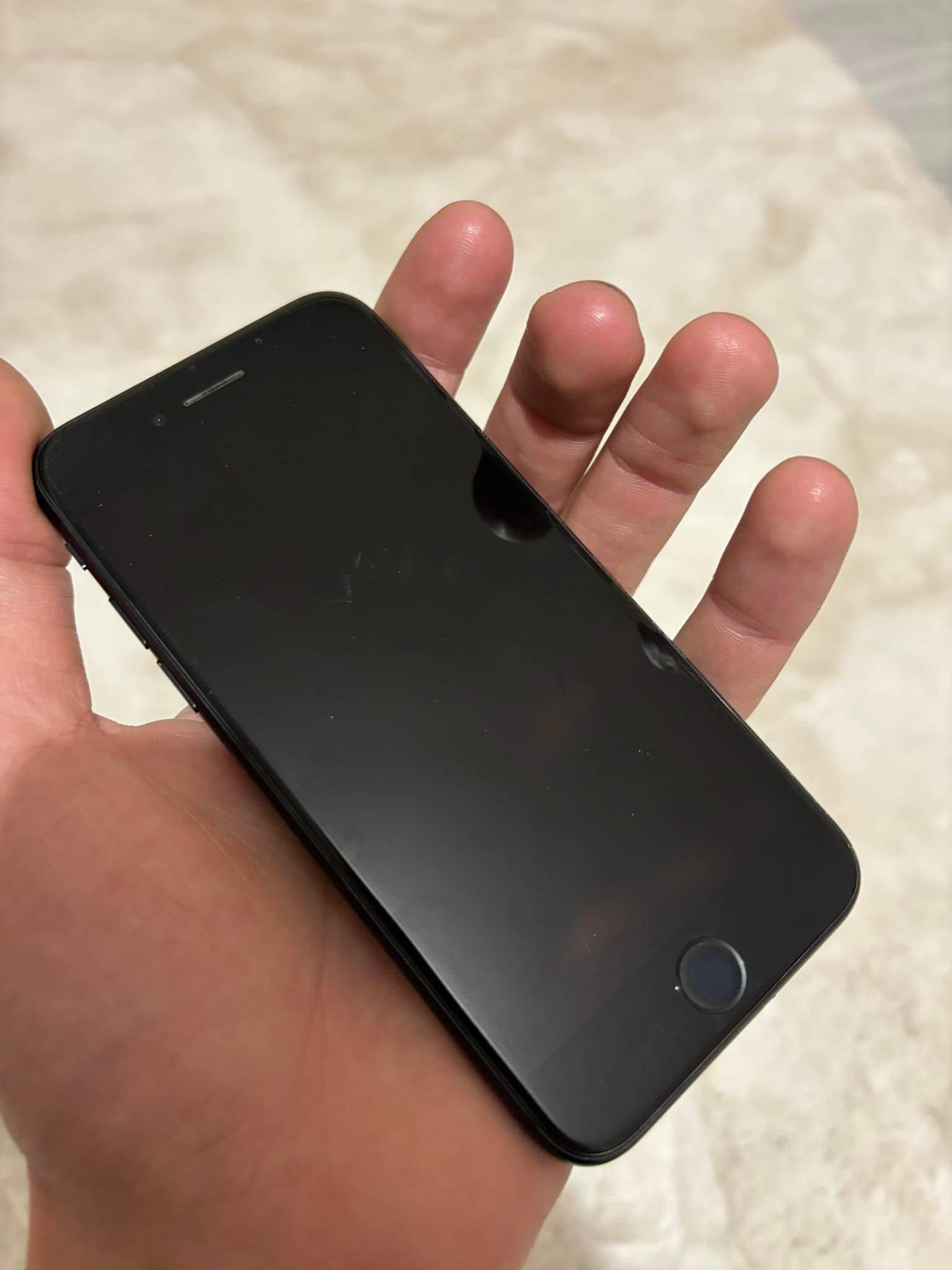 iPhone SE- 64GB, black