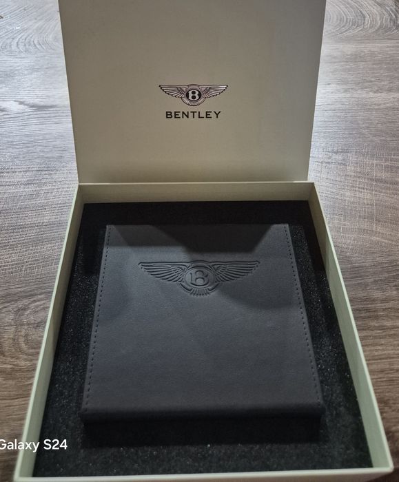 Кейс комплект 100% оригинал Bentley
