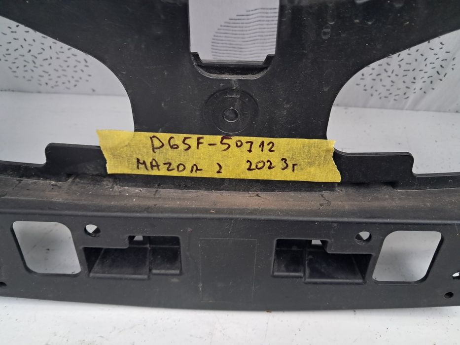 Грил решетка Мазда 2 2023/25г Mazda 2