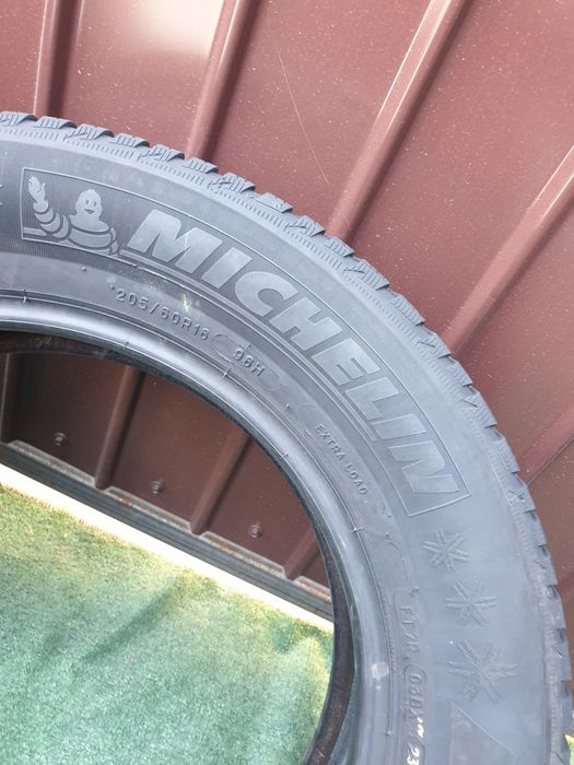 205.60.16 2xGoodyear 2x Michelin