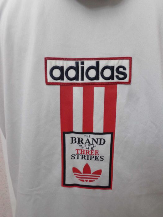 Vesta Adidas cu gluga marimea 36/38 GB- S US