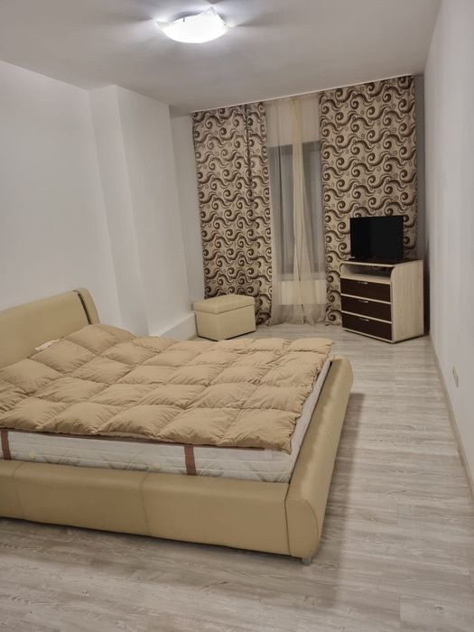 Inchiriem apartament  3 camere