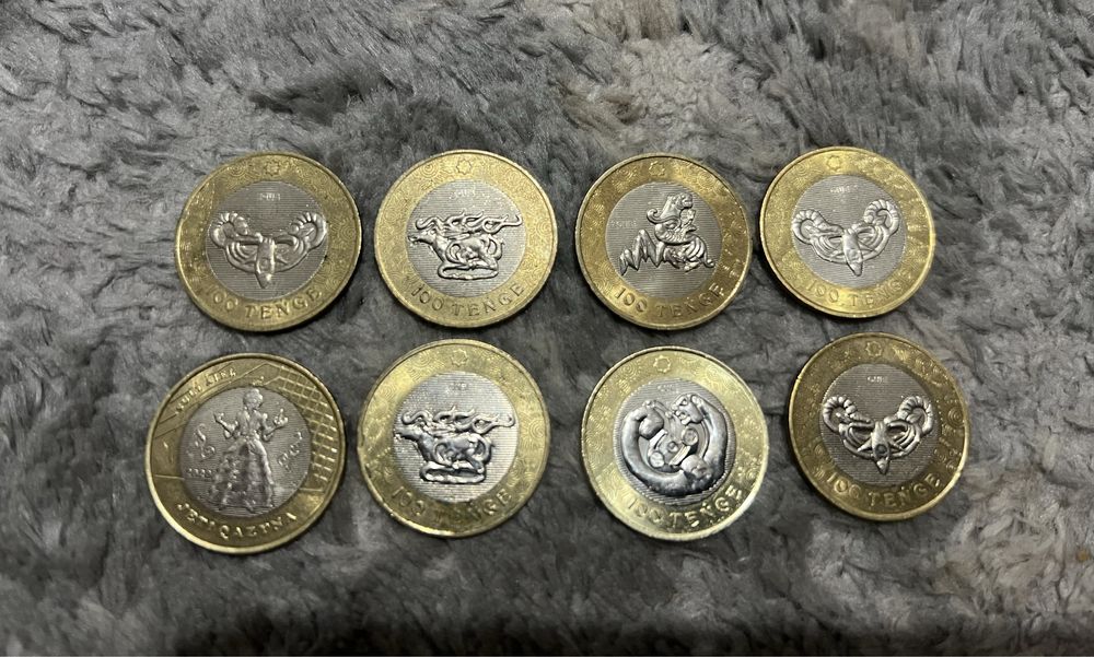 Продам коллекционные монеты 100 тенге 10.000тг