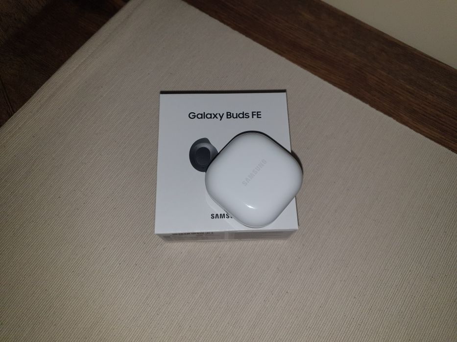 Bluetooth слушалки Samsung Galaxy Buds FE R400 - Graphite