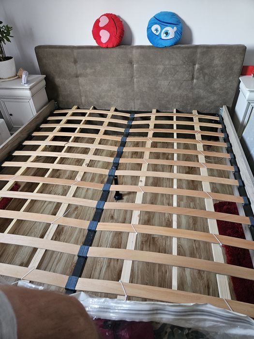 Pat dormitor 200x180 cu saltea