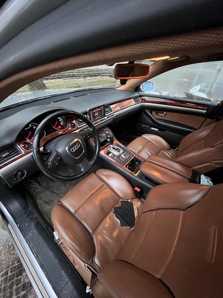 Audi A8 D3 3.2FSI Quattro