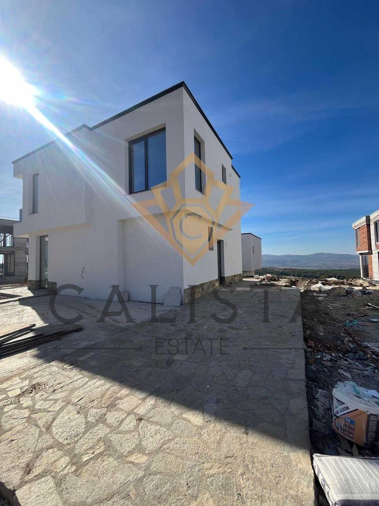 Продава се Къща в с. Рударци, Област Перник - 200 кв.м за 2000 €/кв.м - Снимка #12