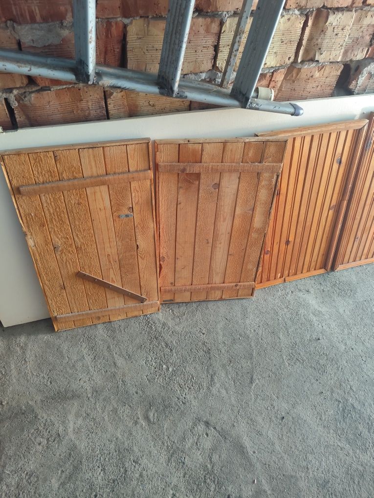 Чамови вратички от ламперия