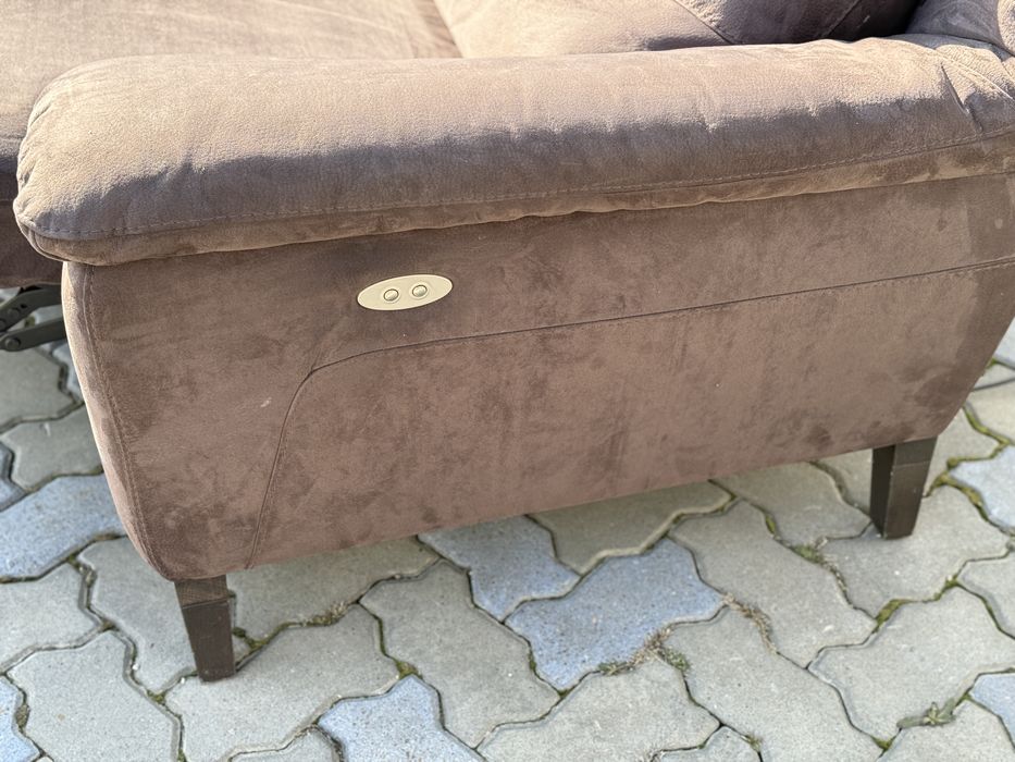 Vand canapea electrica din piele alcantara maro