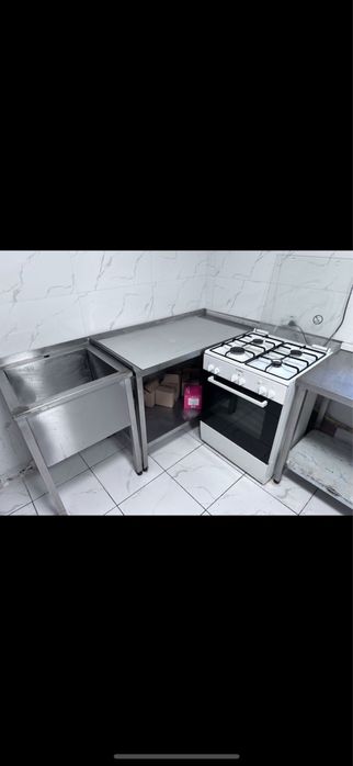 Металлические производственные столы для кухни