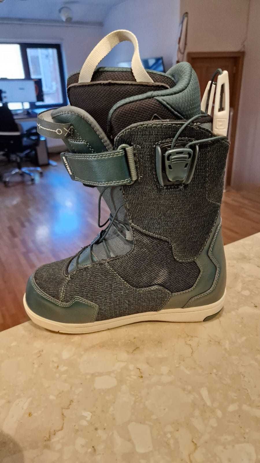 Boots snowboard Deeluxe 7.1 Lara (Femei) marimea 38.5EU