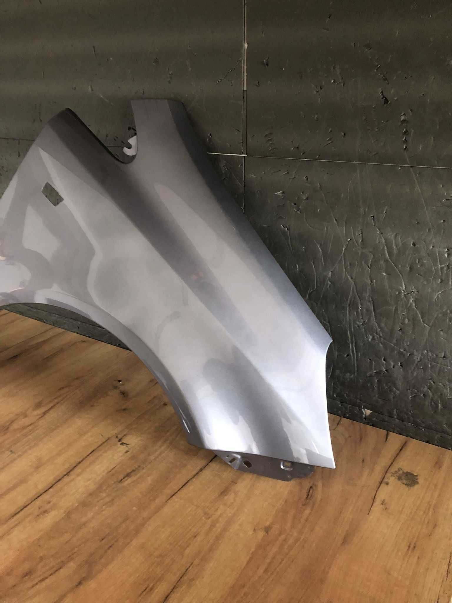 Aripa Fata Dreapta Opel Corsa D 2006-2015 (Z166 (Gri))