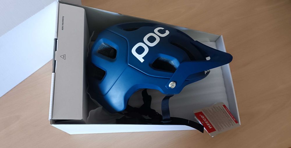Нова вело, МТБ каска Poc Tectal Recco.