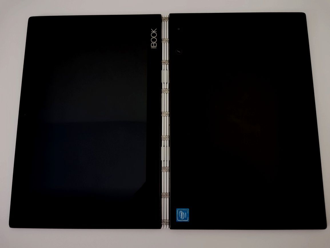 Laptop 2 în 1 Lenovo Yoga Book.