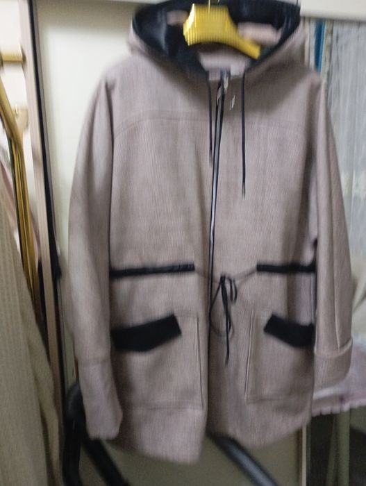 Женская куртка размер 52 .