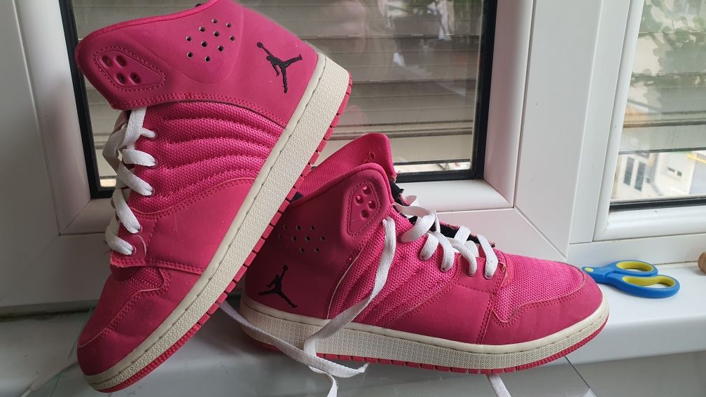Nike Jordan fete marimea 40