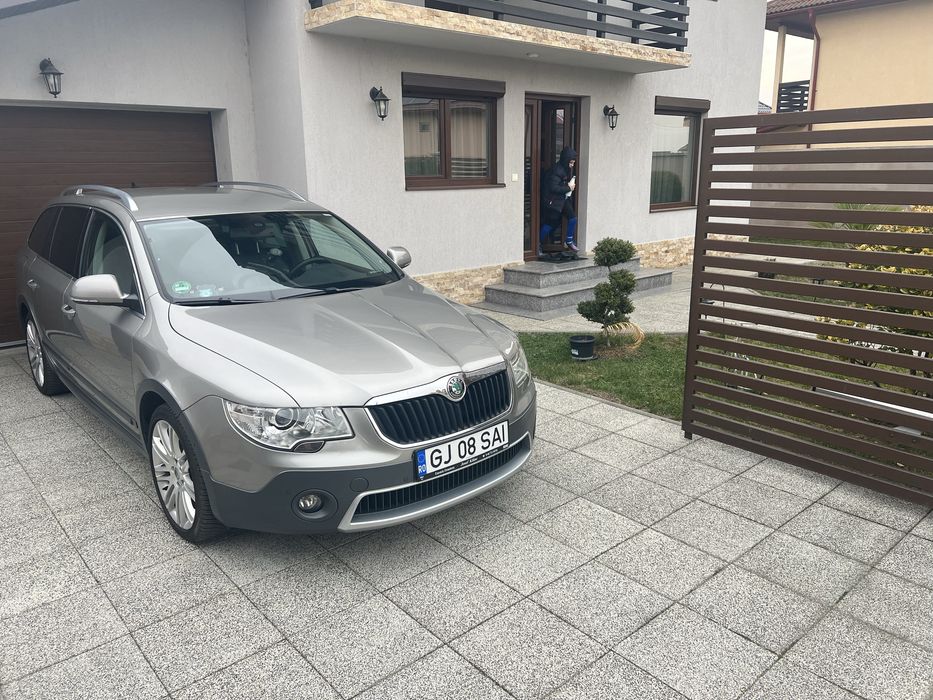 Skoda Superb  2013