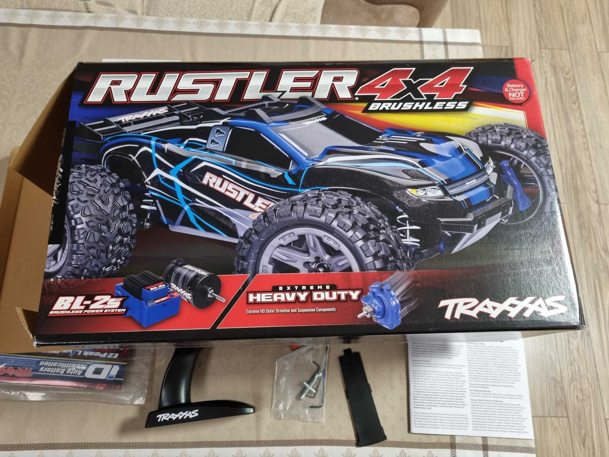 Traxxas Rustler 4x4, nou!