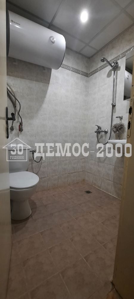 Дава се под наем Двустаен апартамент в Варна, Спортна зала - 40 кв.м за 331.5 € - Снимка #4