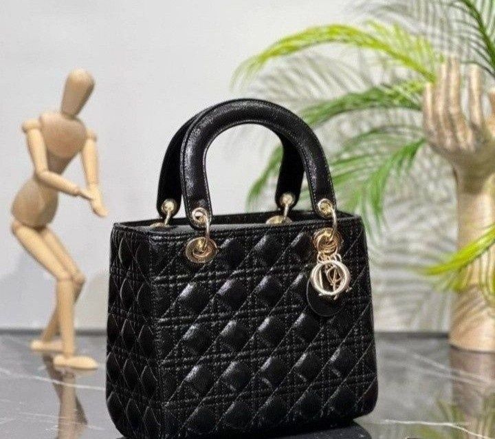 Geanta dama/tip office/eleganta,accesorii metalice, model Lady,saculet