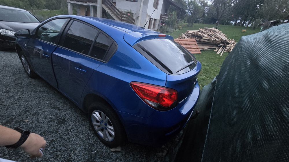 Vand Chevrolet Cruze 1.8 benzina + gpl avariat