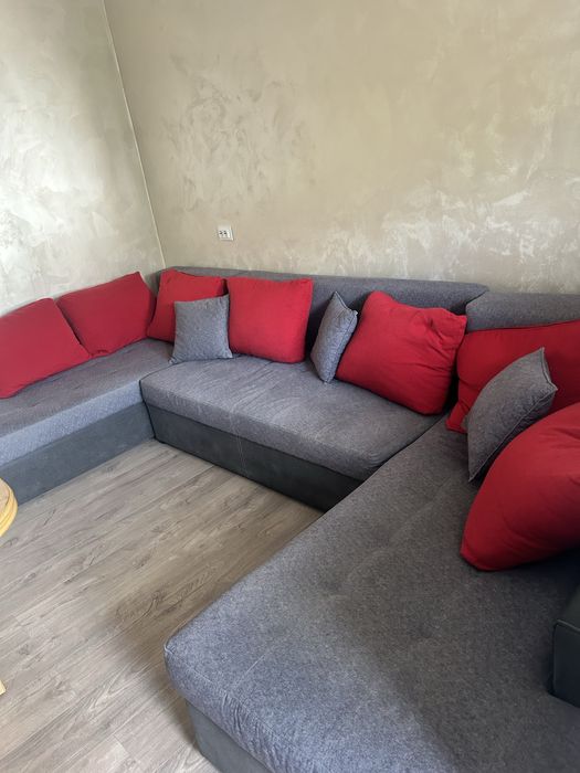 Разтегателен диван