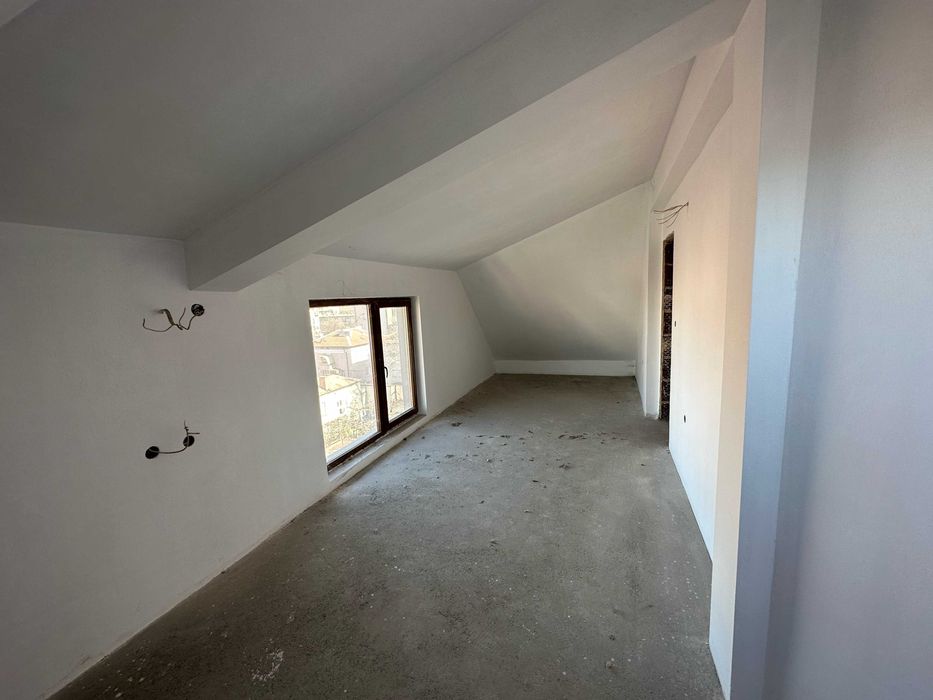 Продава се Тристаен апартамент в Пловдив, Център - 175 кв.м за 1020 €/кв.м - Снимка #3