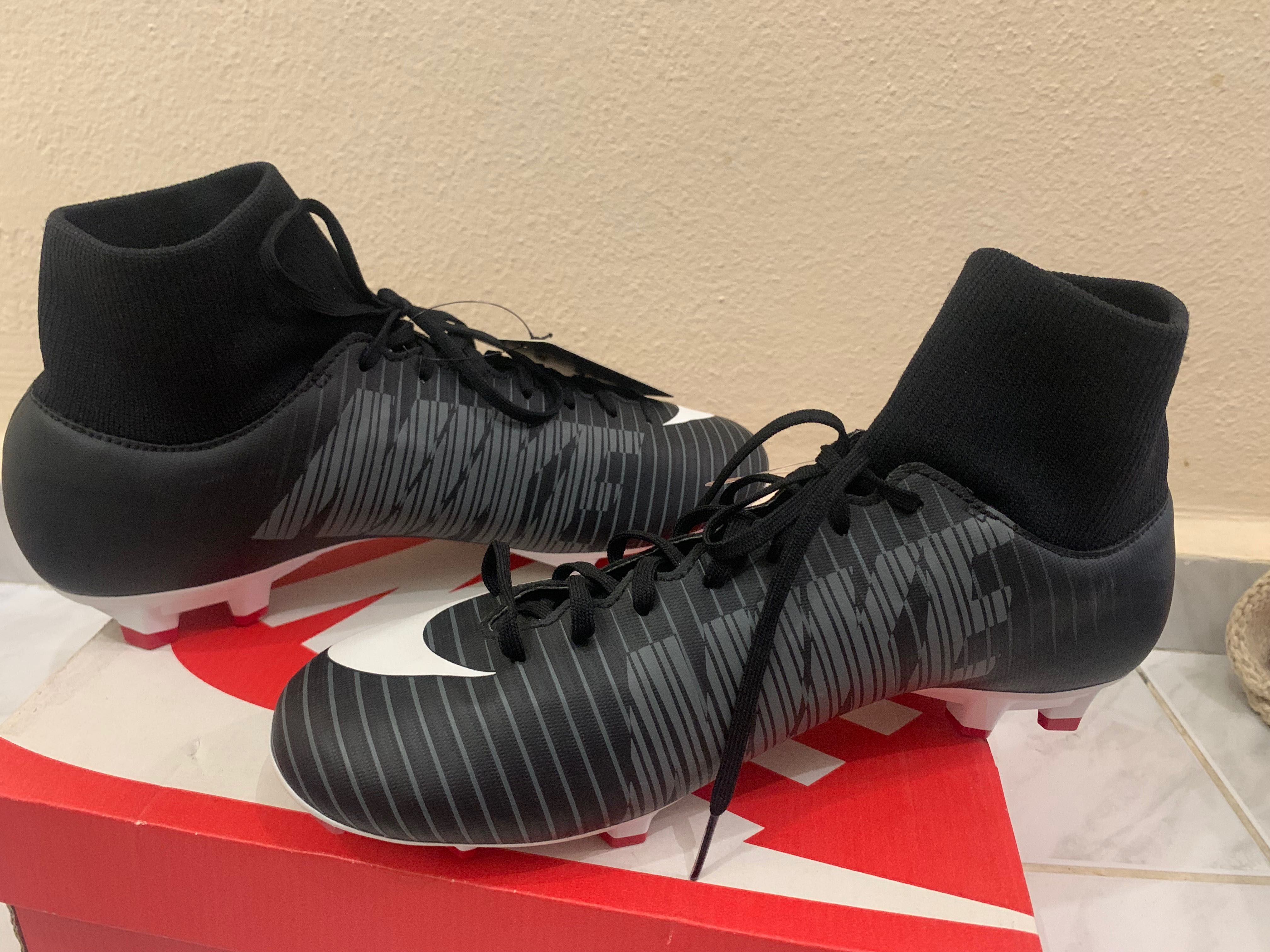 Бутонки за футбол Nike - чисто нови- 42.5 номер