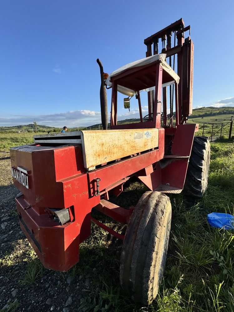 Stivuitor Manitou teren accidentat