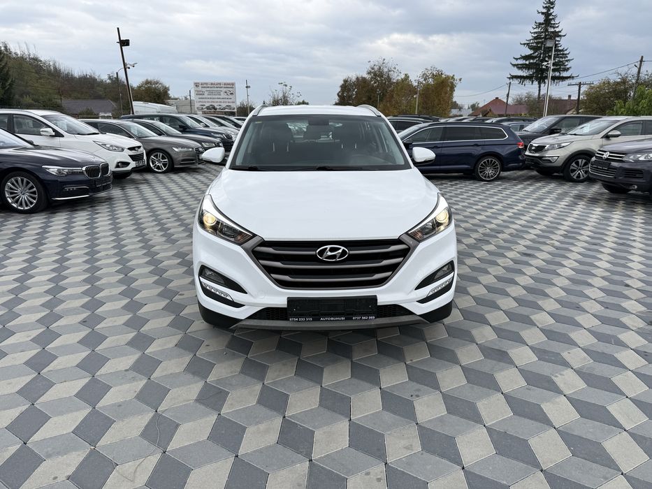 Hyundai Tucson,an 2018,benzina,Km 125000,132cp,Navigatie
