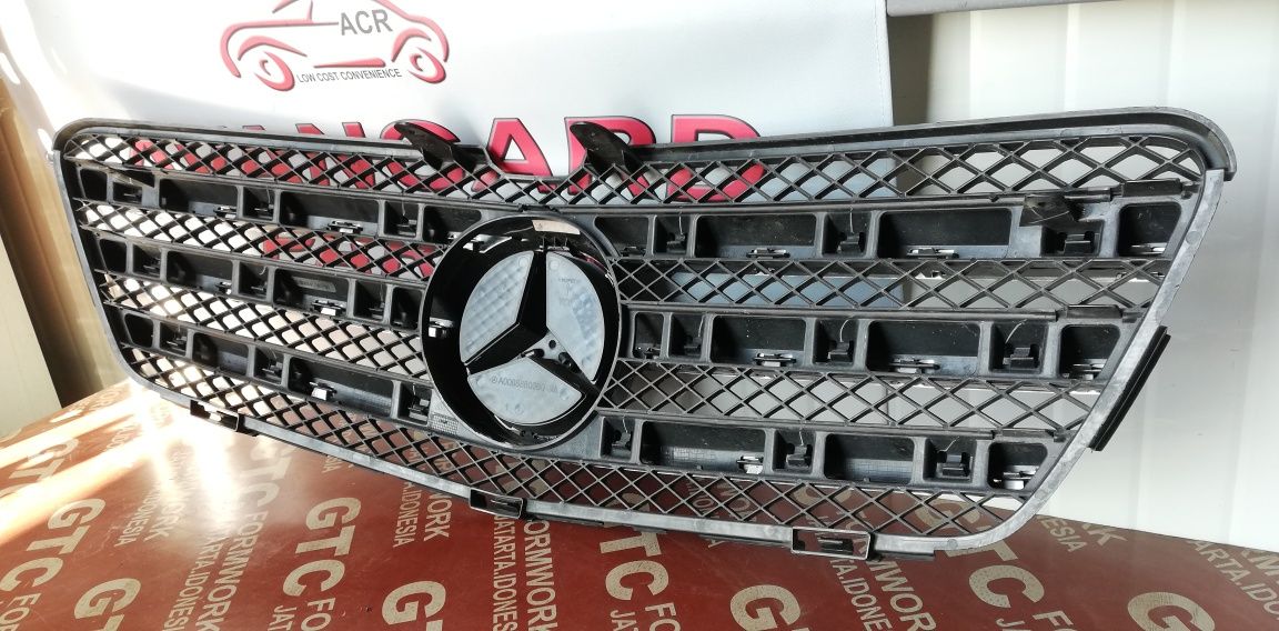 Радиаторна решетка Mercedes R251 2011-
