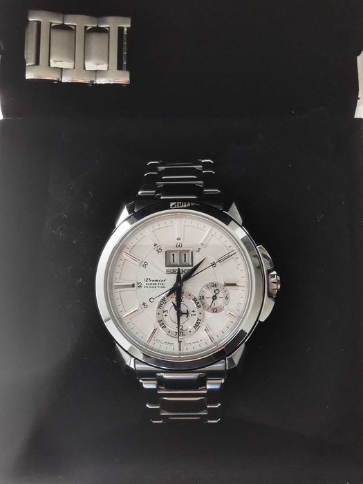 Seiko Premier Kinetic Perpetual SNP136P