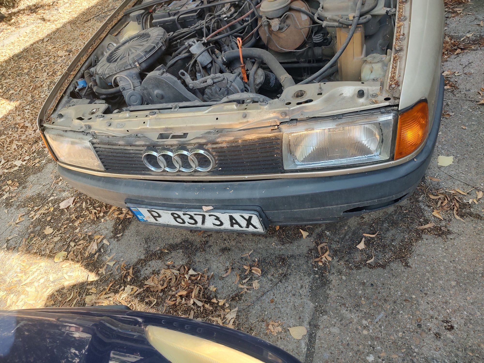 Продавам на части Audi 80 АУДИ 80