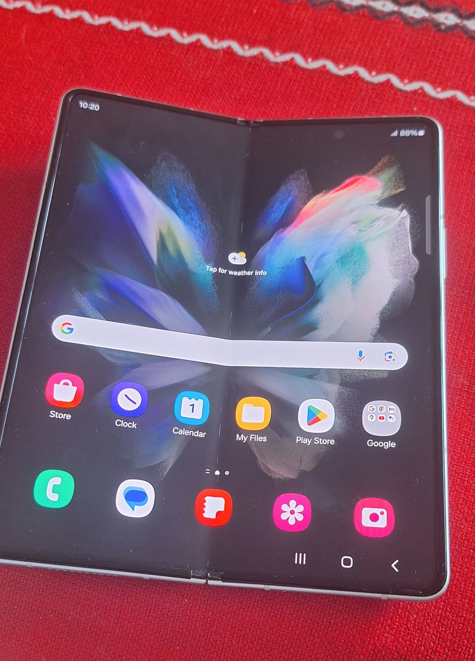 Продавам Samsung Galaxy Z Fold3, 256GB като нов