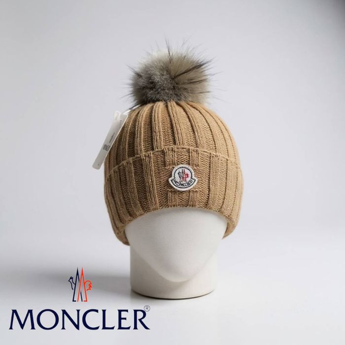 Căciulă dama Moncler
