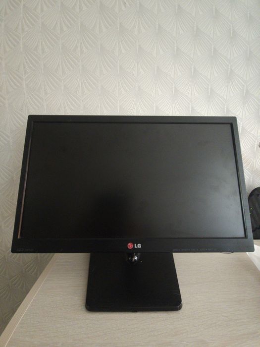 Монитор Lg Flatron 20 en33ss-B