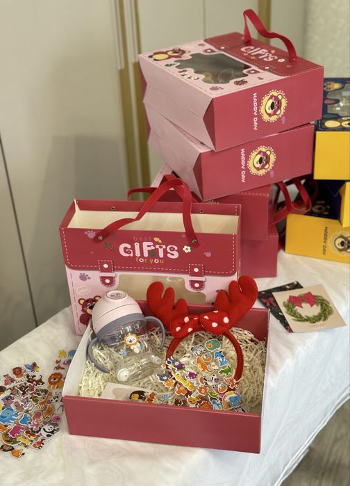 Детские подарочные боксы на новый год. Подарки