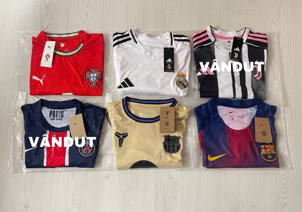 Tricouri de Fotbal