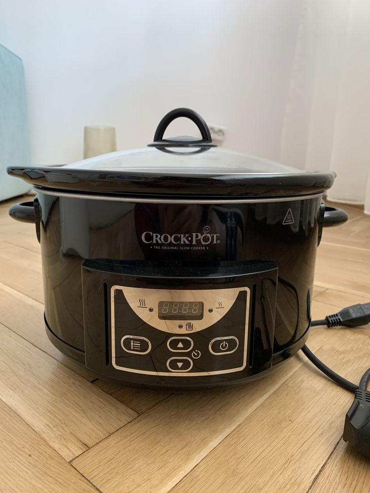 Slow Cooker 4.7L Digital Crock-Pot