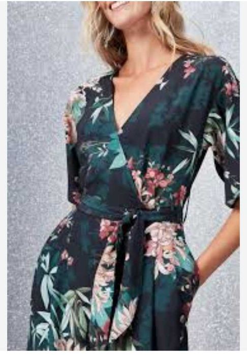 Salopetă superbă(rochie pantalon) perfectă pt. orice ocazie, mărime 40