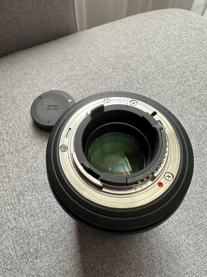 Sigma 105 f/2.8 EX DG OS HSM за Nikon F