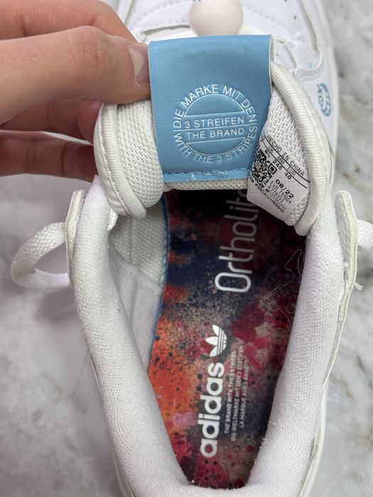 Продам кроссовки Adidas Andre Saraiva