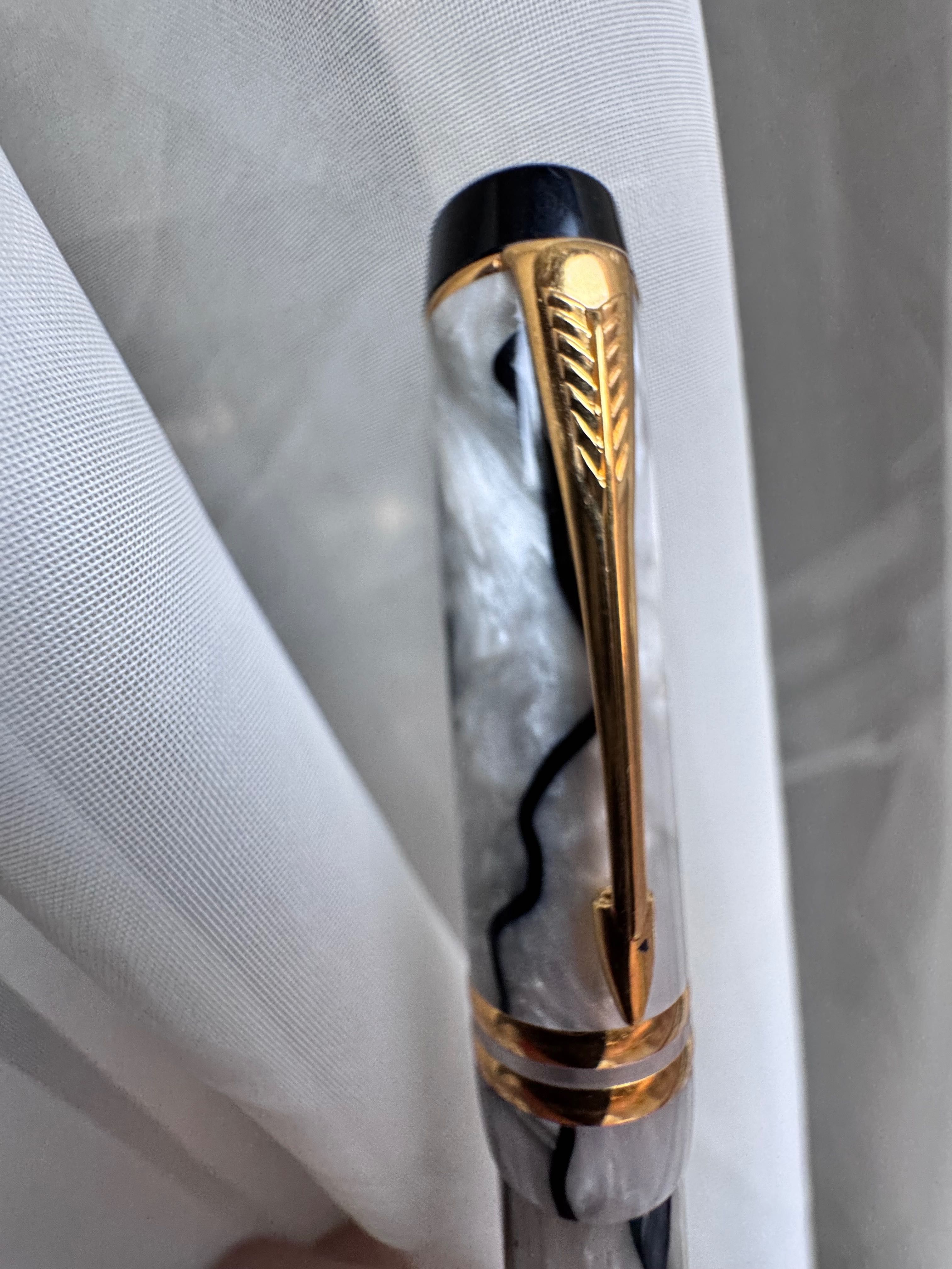 Stilou Parker peniță aur 18k