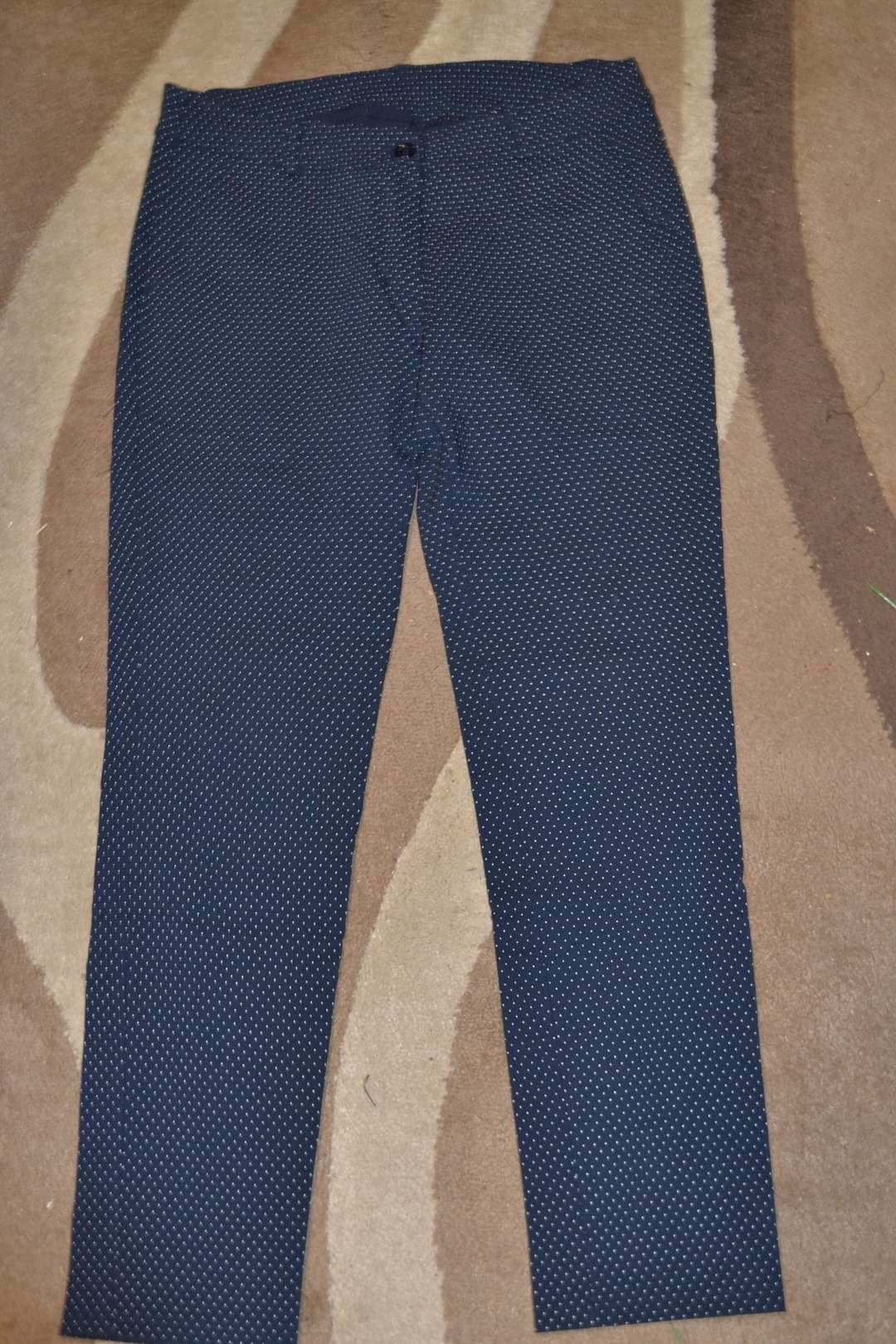 Pantaloni dama bleumarin cu buline, L-XL elastici