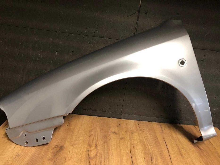 Aripa Fata Stanga Skoda Octavia 1/I An 1999-2007 (LA7W (Gri))