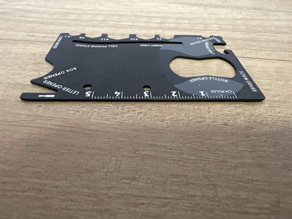 Vand Unelta Multifunctionala Tip Card Metalica Neagra