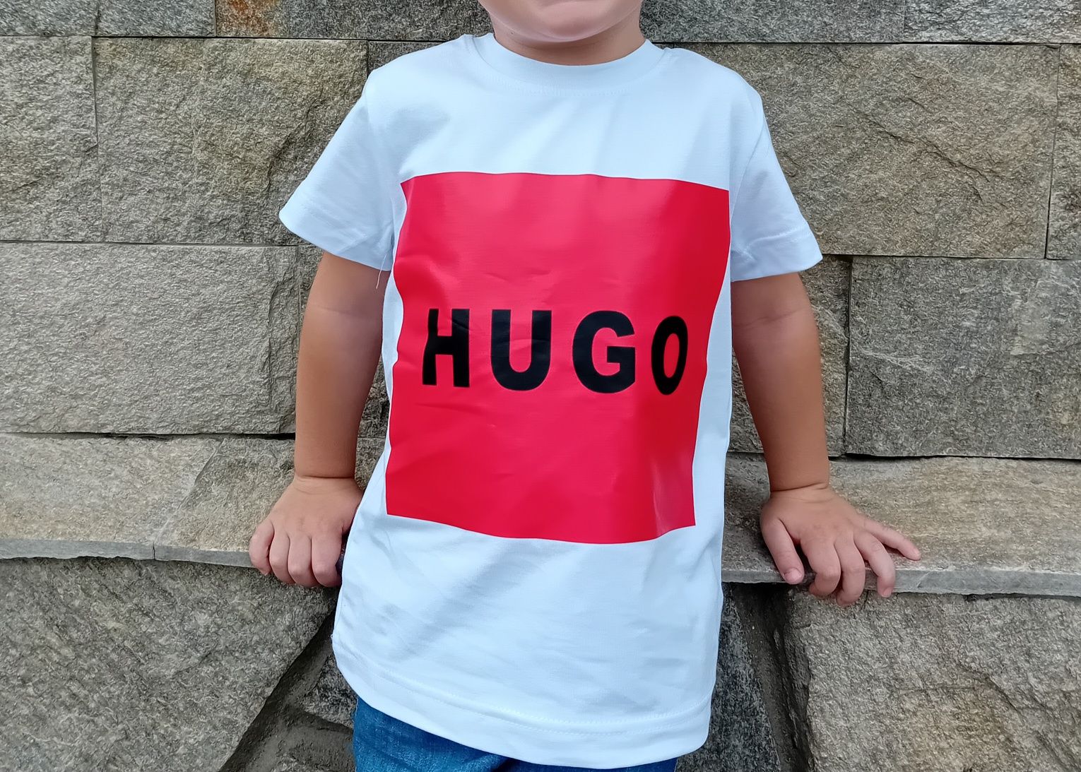 Тениска HUGO размер 104