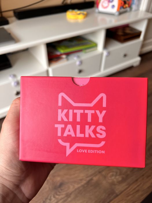 Настолна игра Kitty Talks Love edition