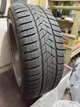 4бр зимни гуми  Pirelli Sotozero 3 с размери 235 45 18