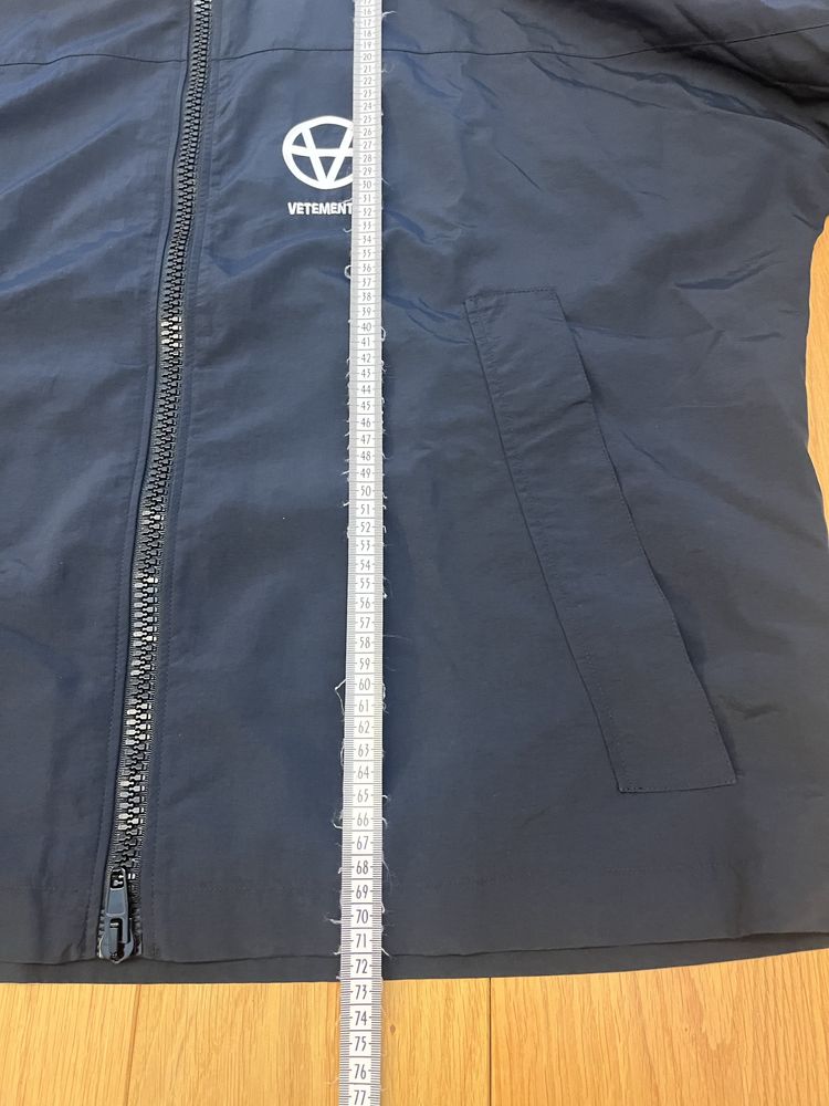 Яке Vetements модел Anarchy